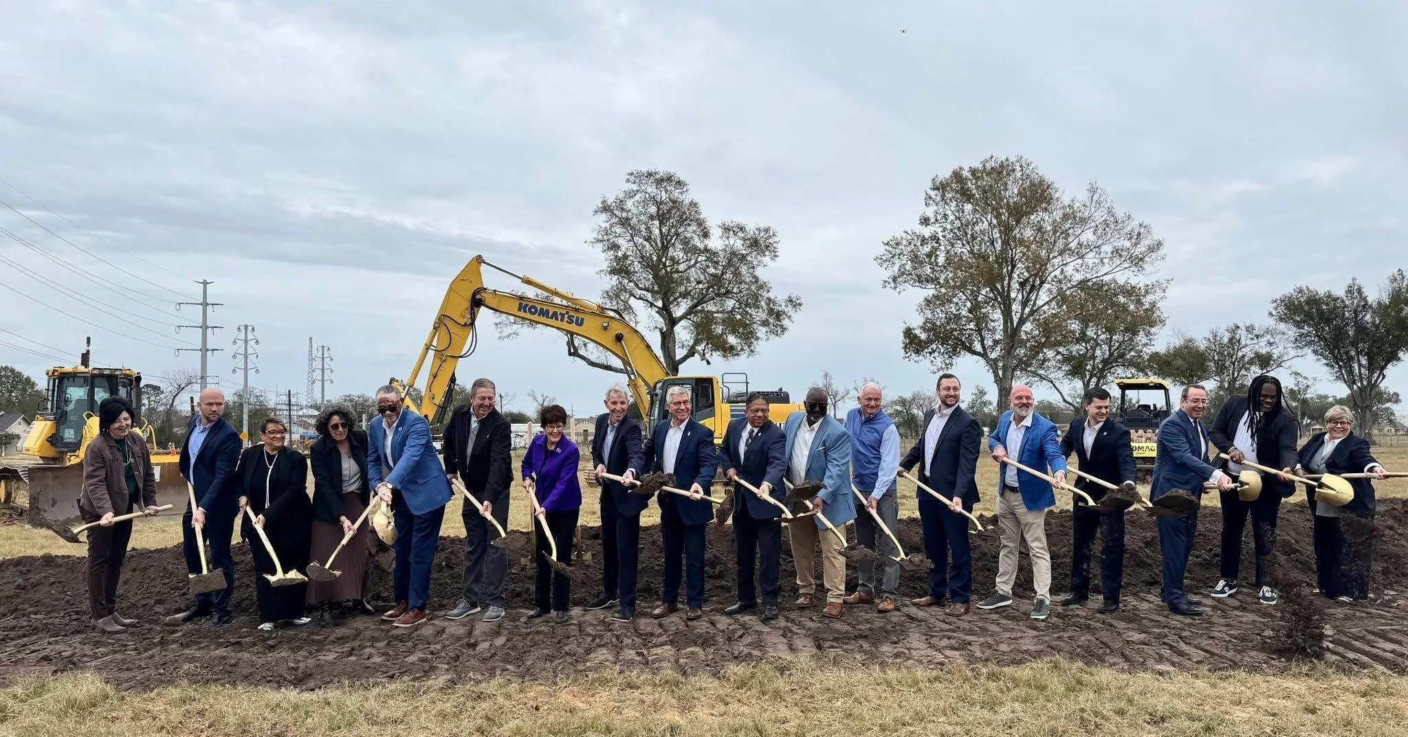 Last week our community celebrated the official ribbon-cutting of Mid-City Lofts and the groundbreaking for Neighborhood Infrastructure! 🎉 ✂️

This milestone represents the incredible collaboration of partners and stakeholders who have worked tirele