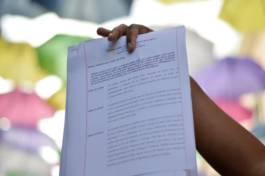 Copia de la orden ejecutiva preparada por la Colectiva Feminista en Construcción. (Andrés Santana Miranda / ONCE)