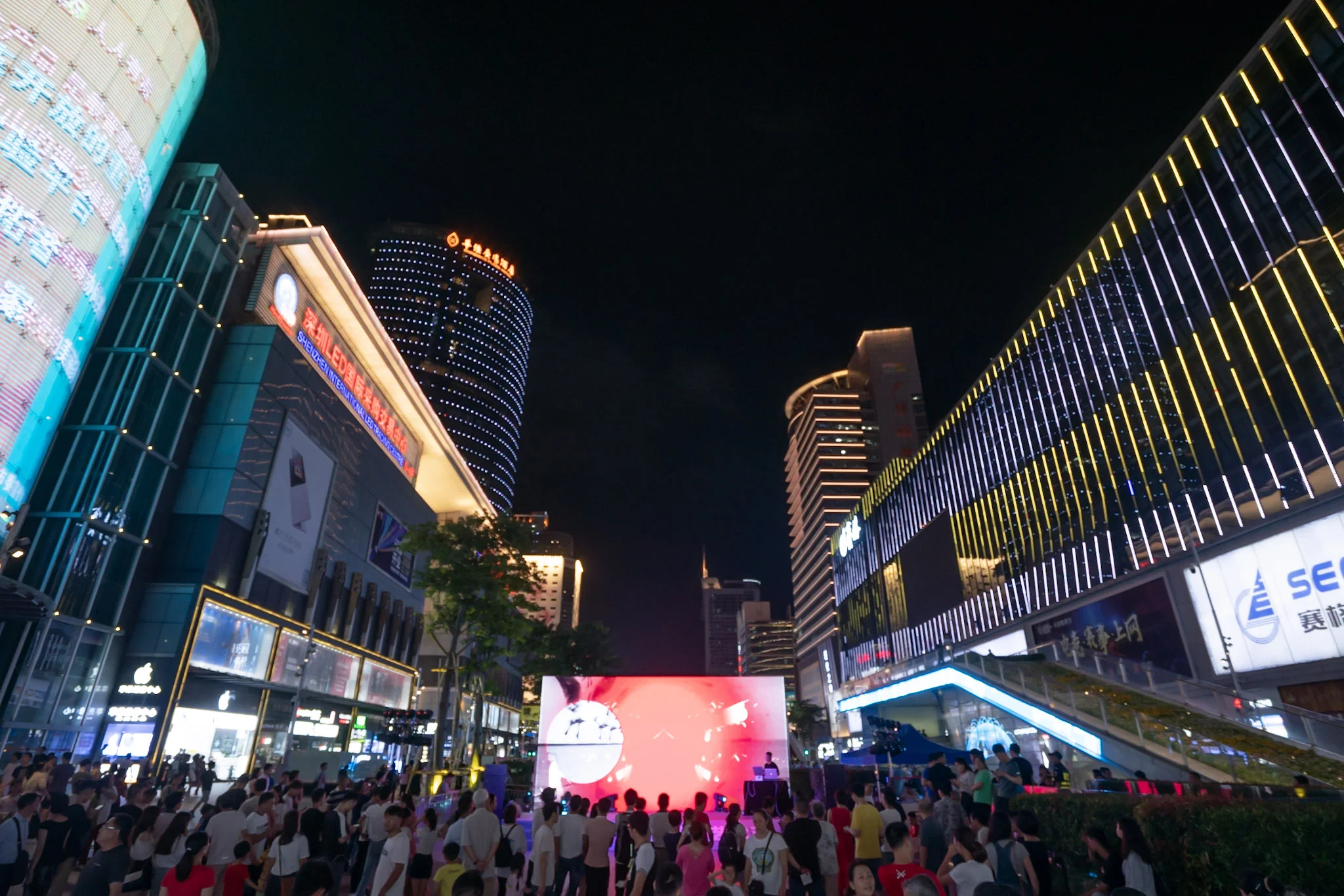 Audio-visual live performance by Donnie Tam | Photograph by Jens Knudsen