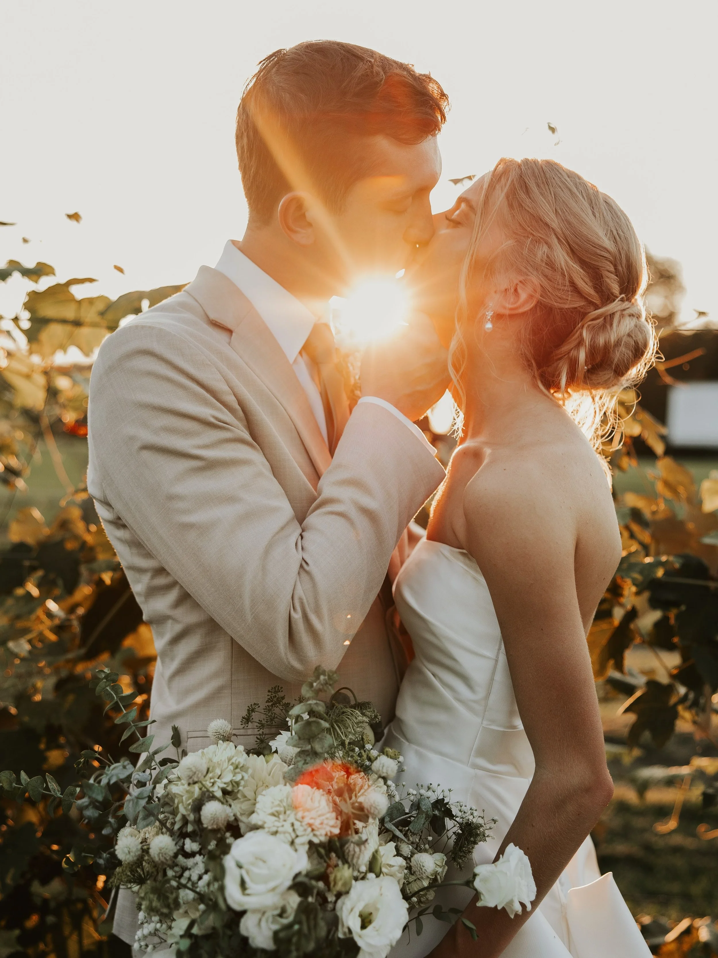 The Brills 🥂 &thinsp;
A gorgeous private estate wedding with even more gorgeous people!! An unforgettable day from start to finish. 🤍 &thinsp;
&thinsp;
Photographer: &thinsp;@mrskatie.king 
Second shooter: &thinsp;@elinahope 
Hair: &thinsp;@styledb