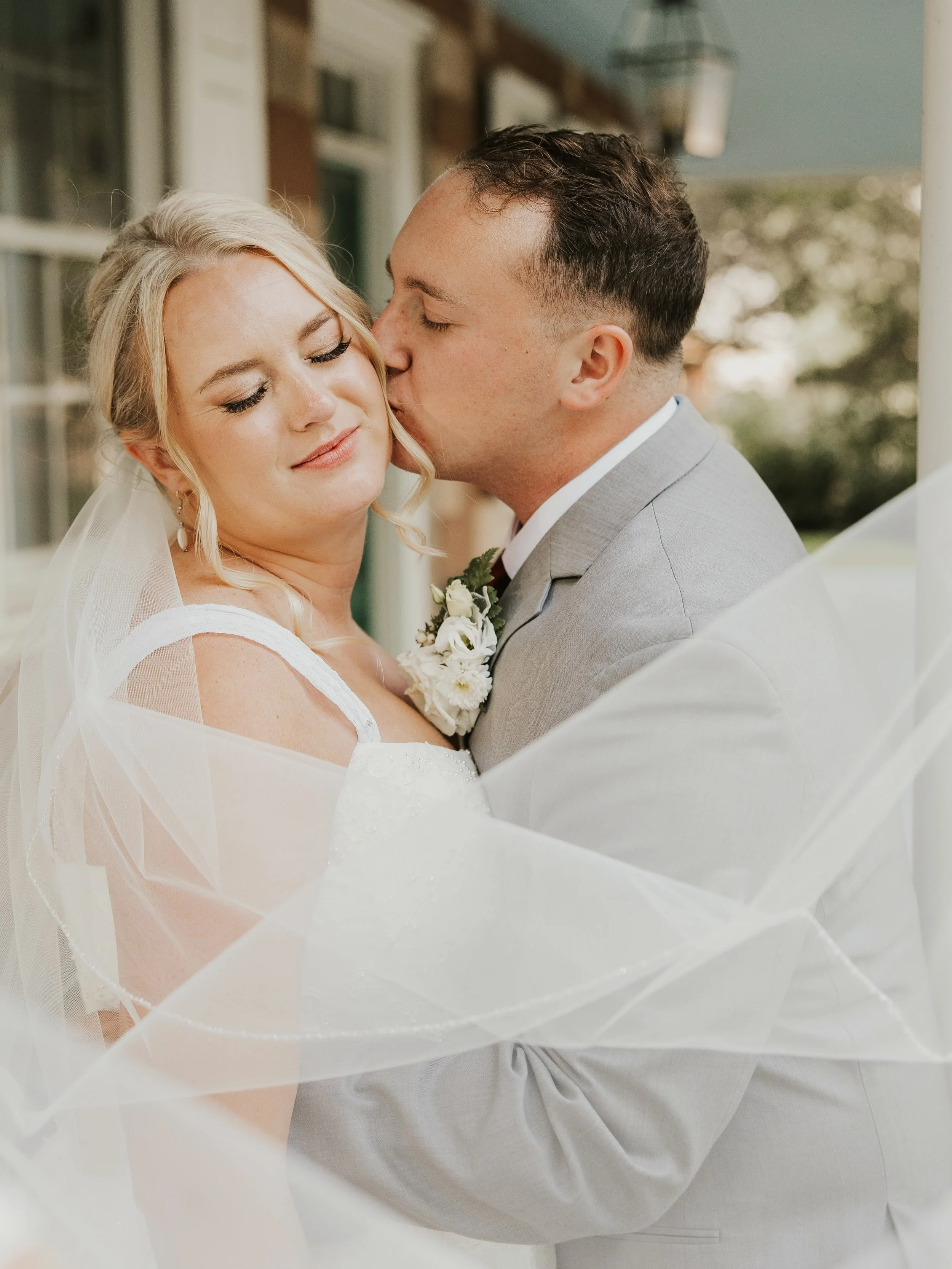 Mr. + Mrs. Charette ❤️ &thinsp;&thinsp;
A perfect September day for a love story that will last forever! &thinsp;
&thinsp;&thinsp;
Venue:&thinsp; @elizabethfurnaceevents &thinsp;
Photographer: &thinsp;@mrskatie.king &thinsp;
Second shooter: &thinsp;@