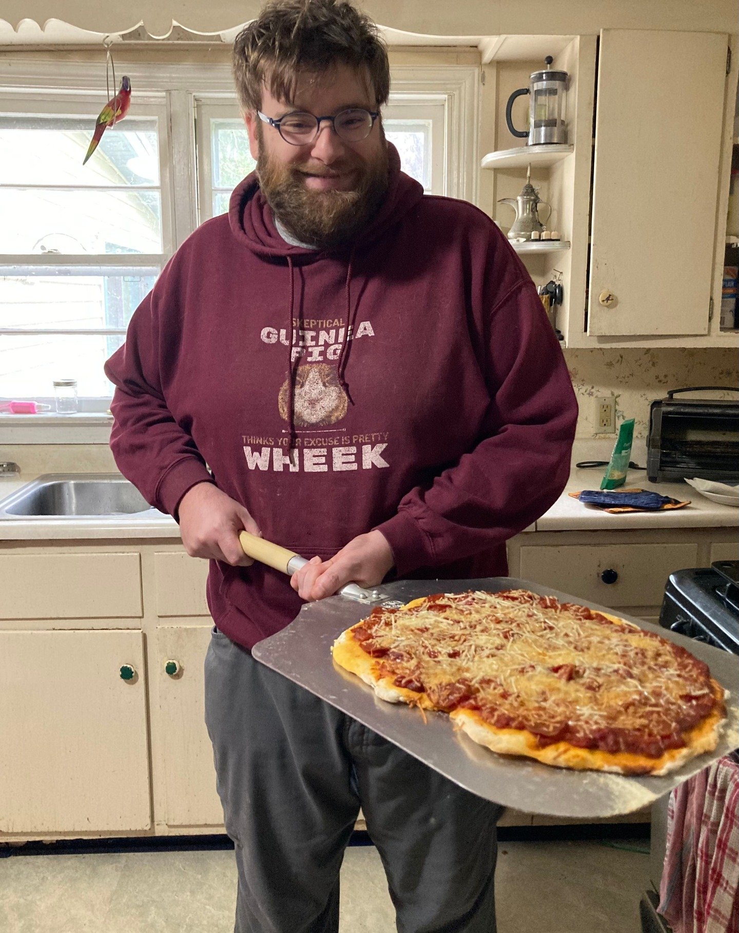 Sure you say you love 🍕 but do you own your own pizza peel? ✋🎤
.
Shout out to my godbro for blessing us with his homemade 'za skills 🙏🏽
.
.
.
#pizza 
#pizzaparty 
#pizzalover 
#homemadepizza 
#upstatenewyork 
#upstatenewyorklife 
#UpstateNYEats
#
