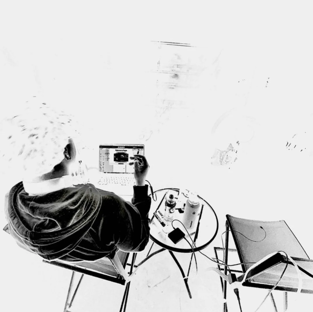 MOESKI - Ghosts