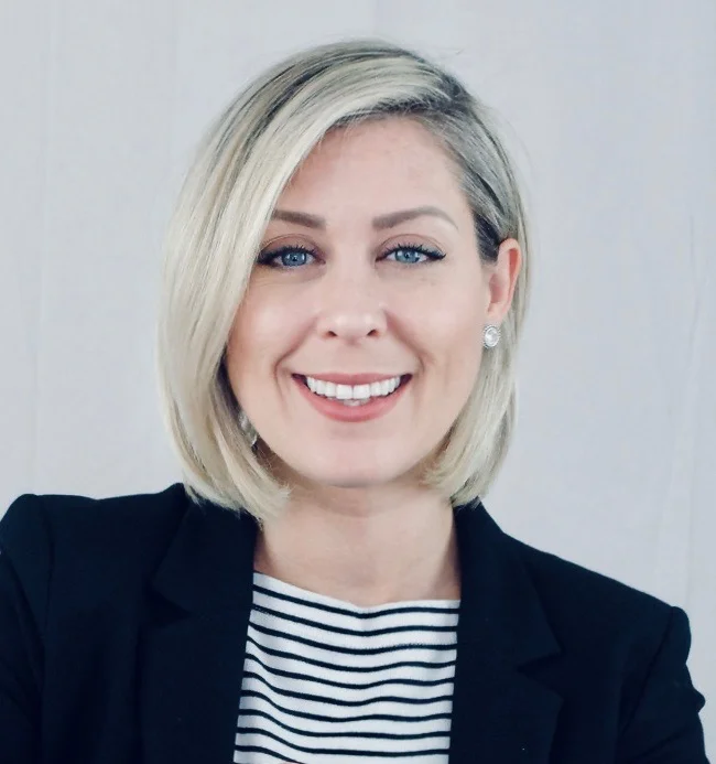 Gray, Elisha Headshot.jpg