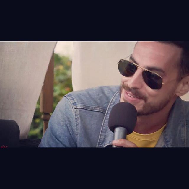 Happiest with a mic in my hand π .
.
.
hear more about my past growing up with music, my struggles and triumphs along the way, and what Iβm up now at @shiftingperceptionspodcast ! I got to catch up with my two long time friends to discuss all kinds of inspirational topics. Peep it on iTunes, Spotify, or shiftingperceptionspodcast.com @jayalders @chelseaalders #positivemusic #deeptalk #quincymumford #jayalders #creativeminds