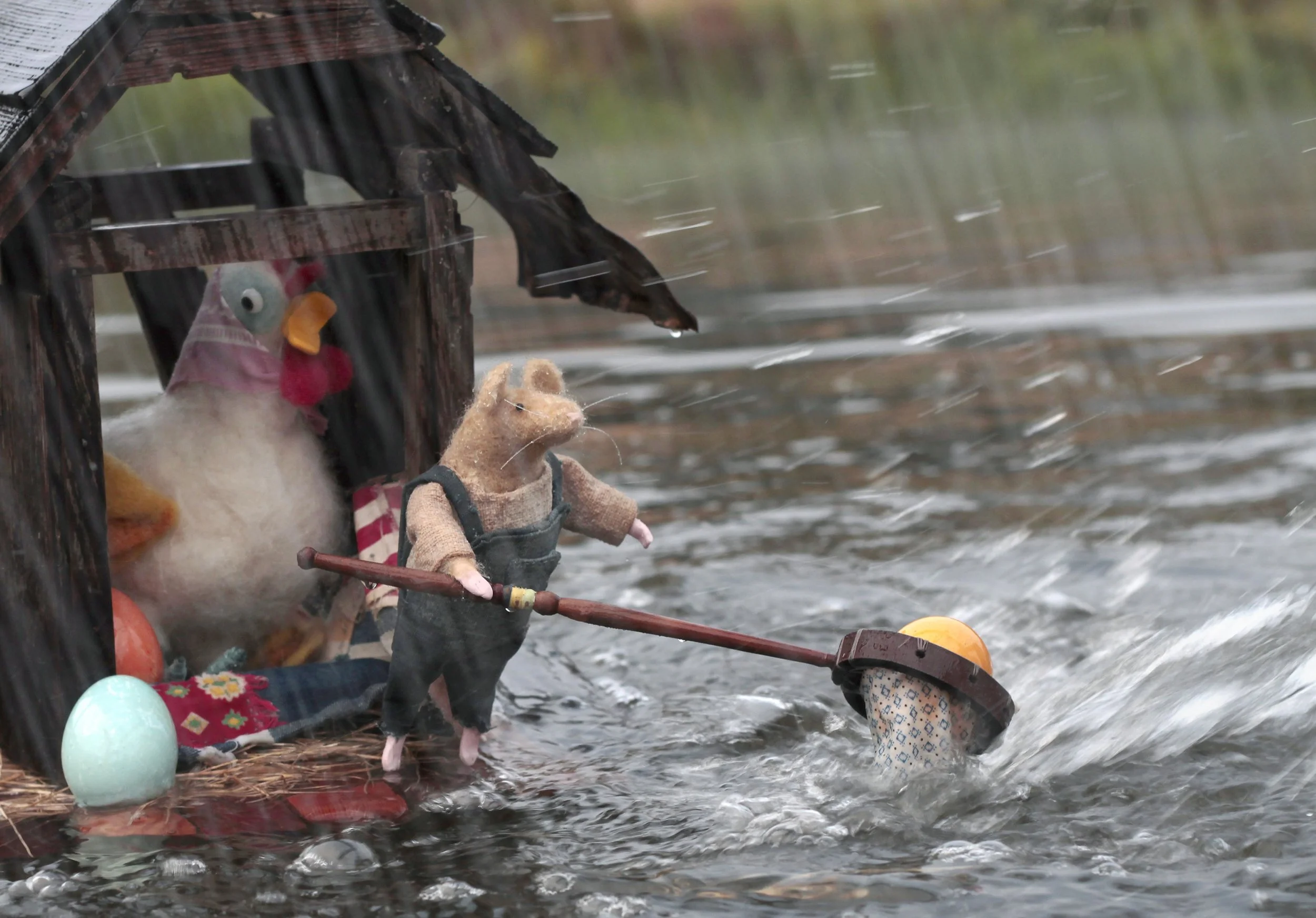 WH.p.18.EgginNet.6.75.350 dpi.UM.flat.rgb.jpg