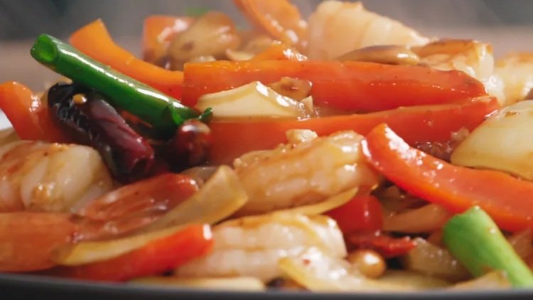 FOOD NETWORK DIGITAL - Ready, Jet, Cook: Kung Pao Shrimp