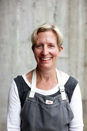 Leslie Mackie