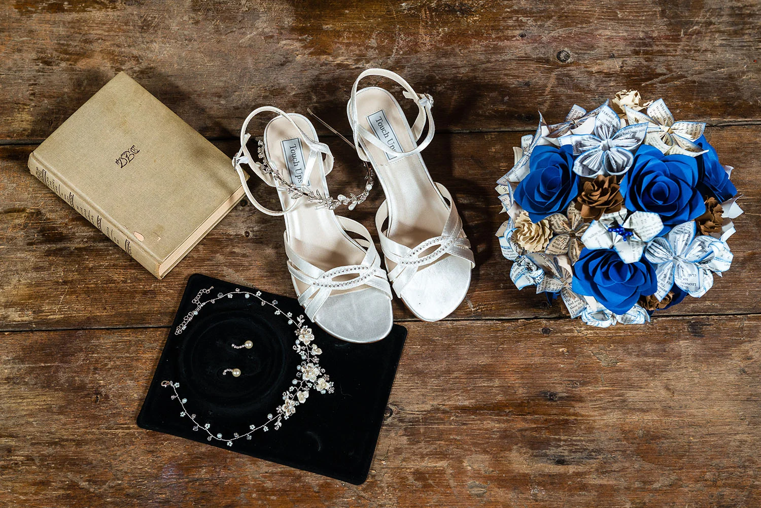 WeddingDayAccessories.jpg