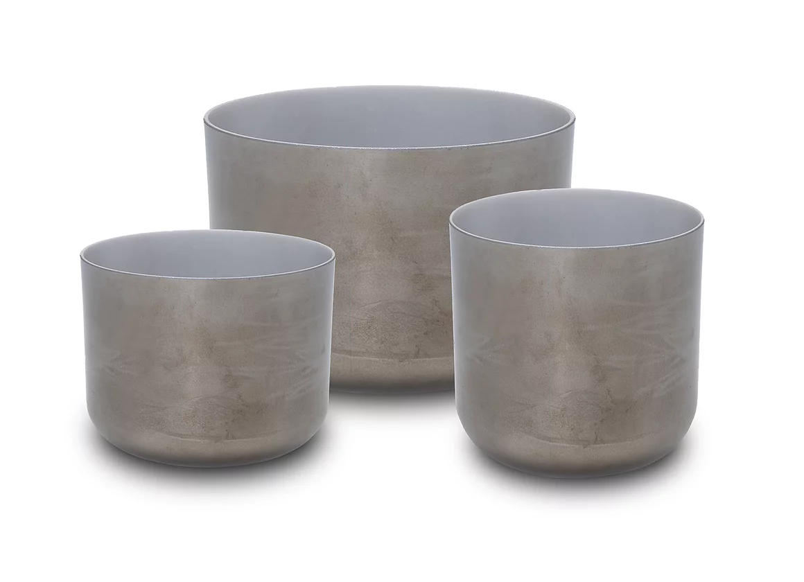 Chromium Alchemy Crystal Singing BowlChromium supports intuition and universal communication. Promoting a strengthened energetic field of truthfulness, chromium encourages any quantum frequency expansion.