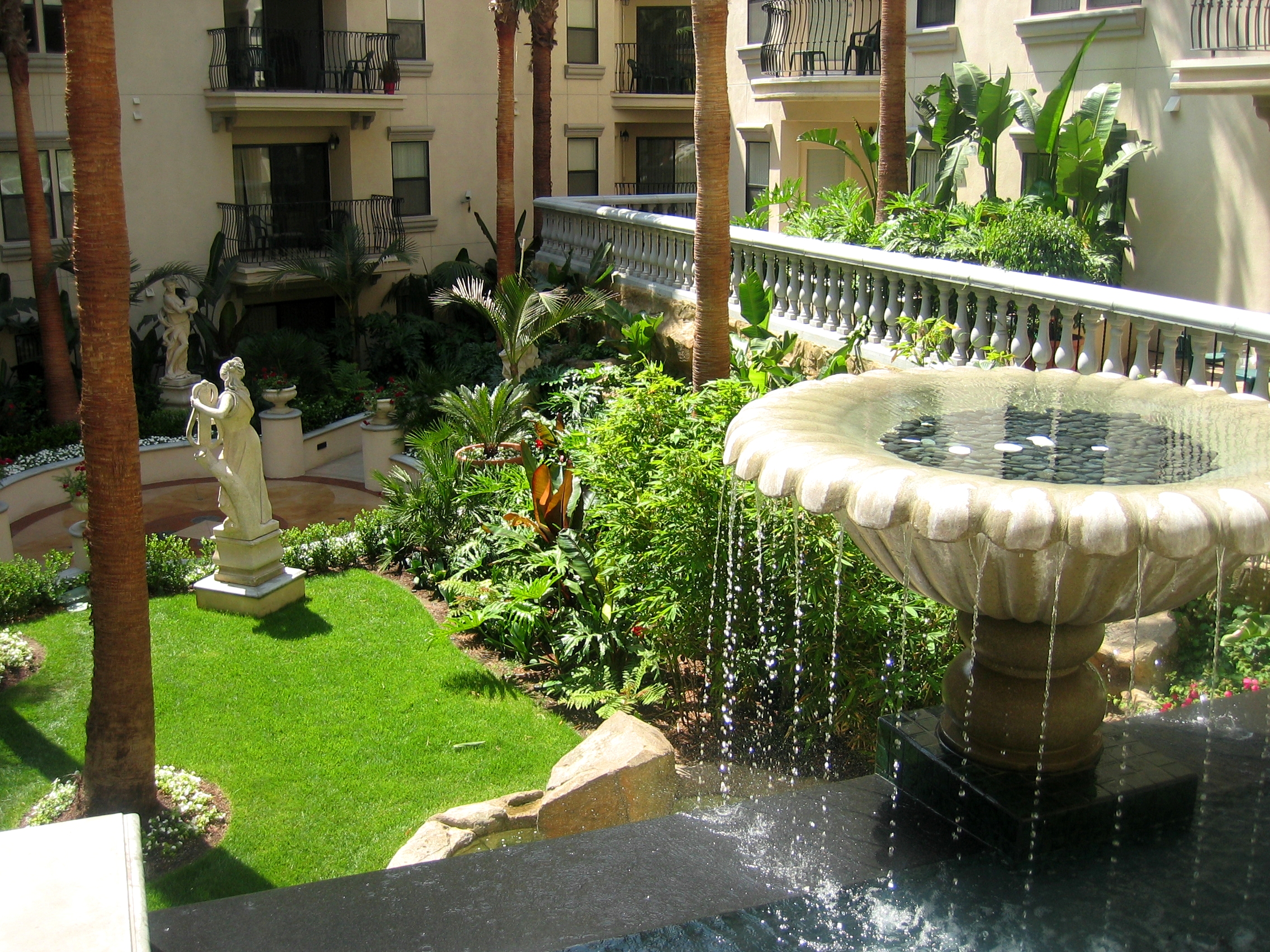 Orsini back fountain.jpg