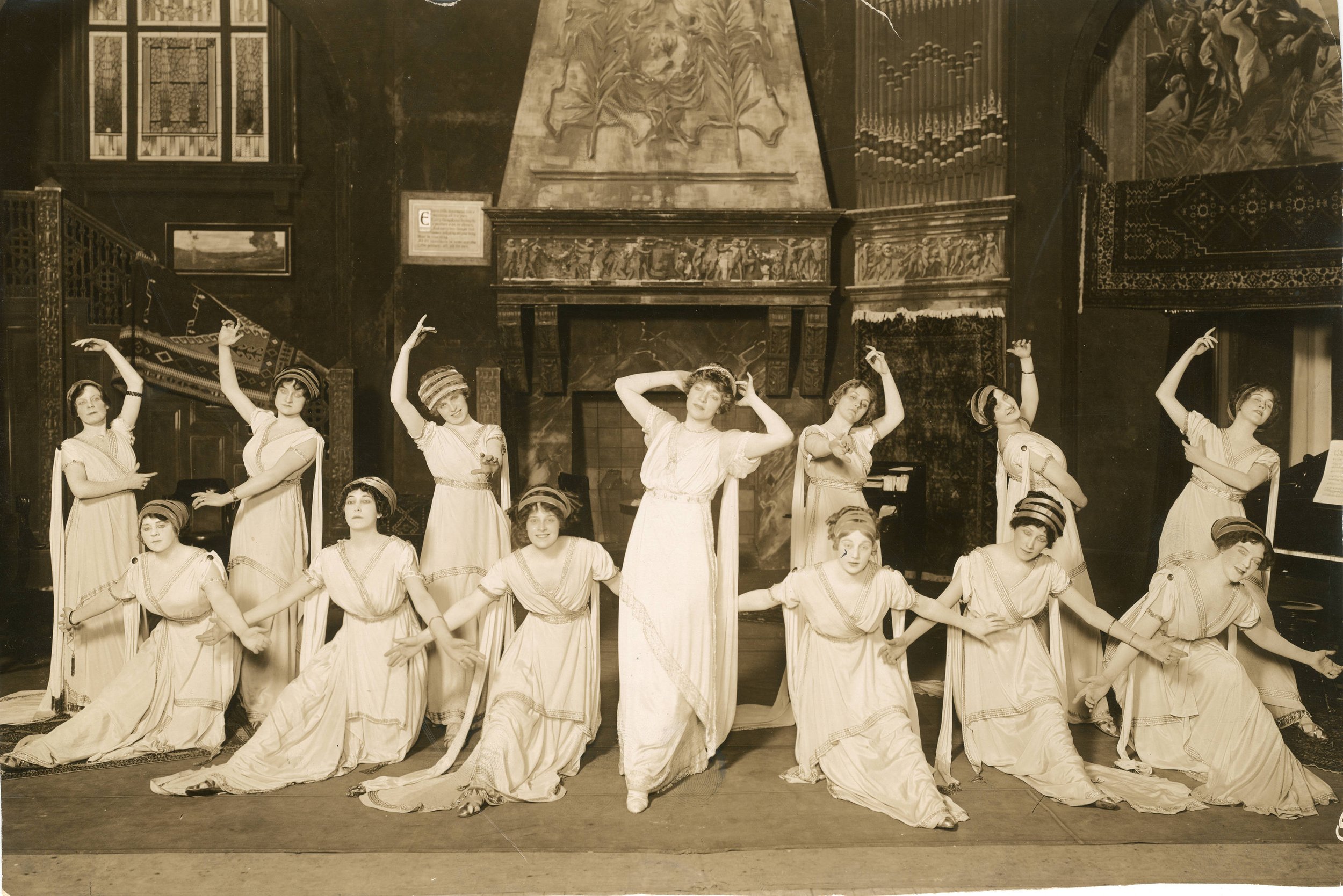 Madame Sherry Chorus.jpeg