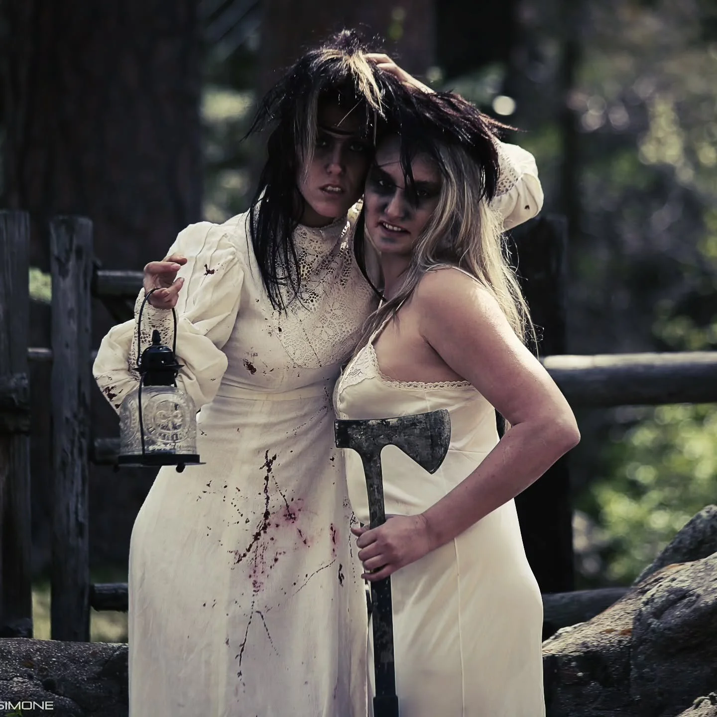 Bringing the inspiration through the greatest of the greats!
.
@poshtographyfashionarts
Models: Kristi McConaughty &amp; @nicki_burke_
.
.
.
#halloweenphotographs
#
#
#
#