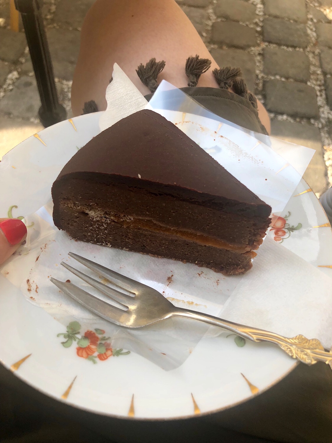 The raw version of a Sachertorte (the famous Austrian chocolate cake) at Simply Raw Bakery π₯° π₯°π₯°10/10