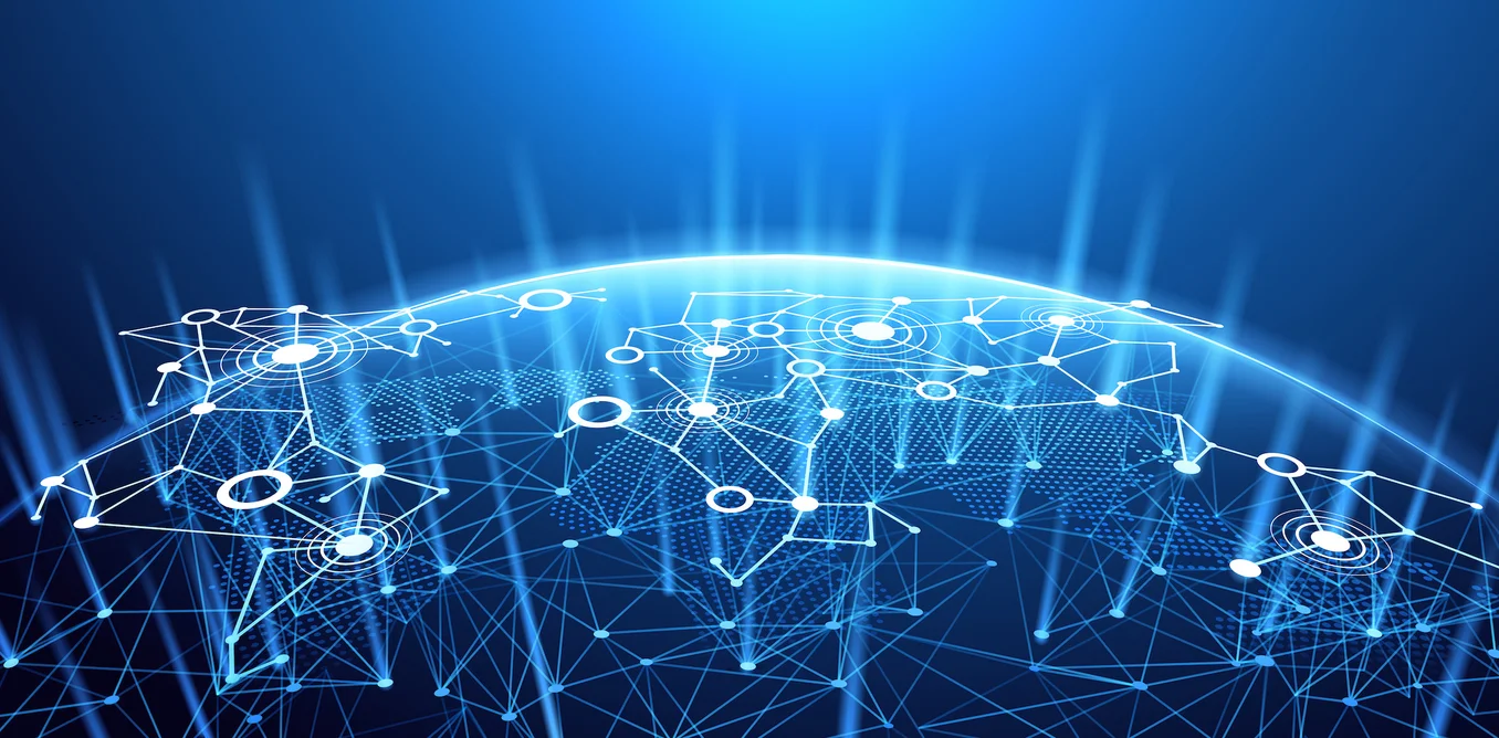 Decentralized Vs. Centralized Content