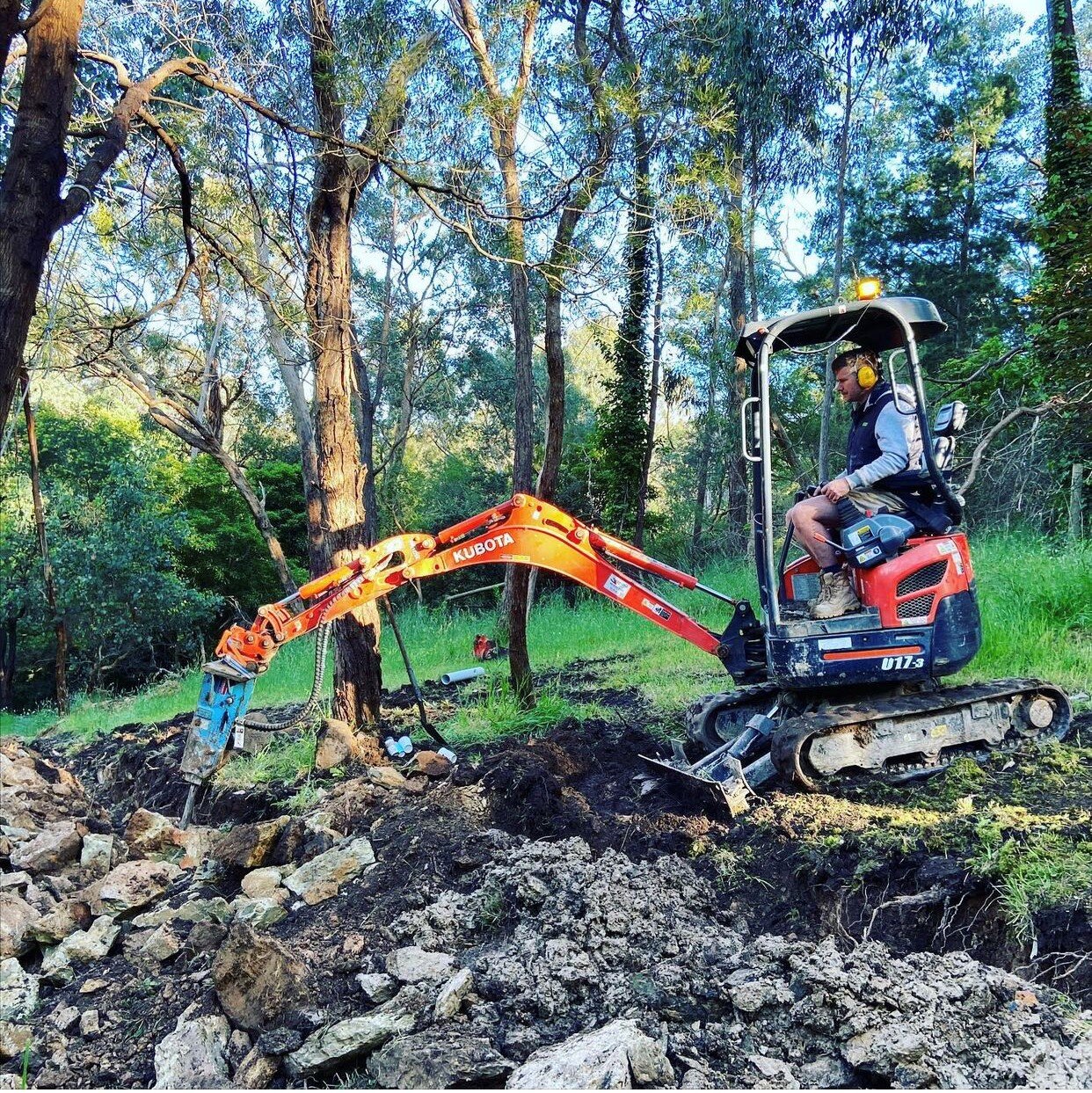 Excavator Digging Hammer.jpg