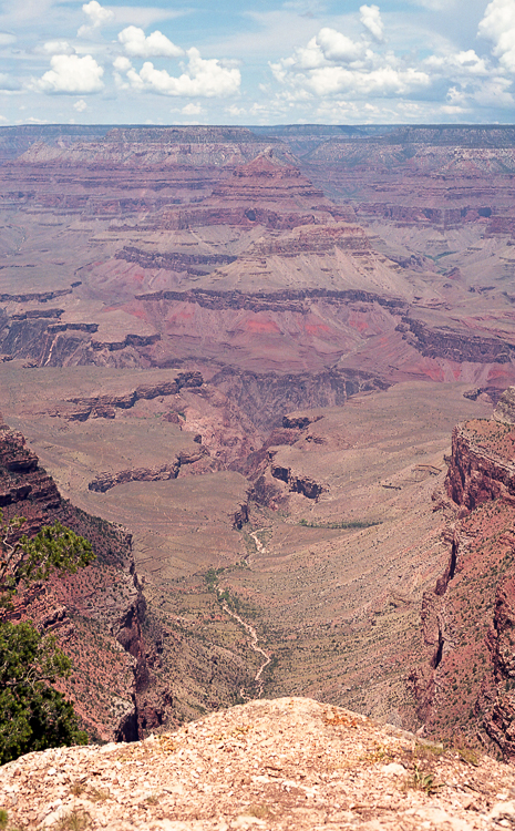 Grand Canyon, Nikon F3, 50mm f/1.8 AFD, Kodak Ektar 100, EPSON V550 Scanner