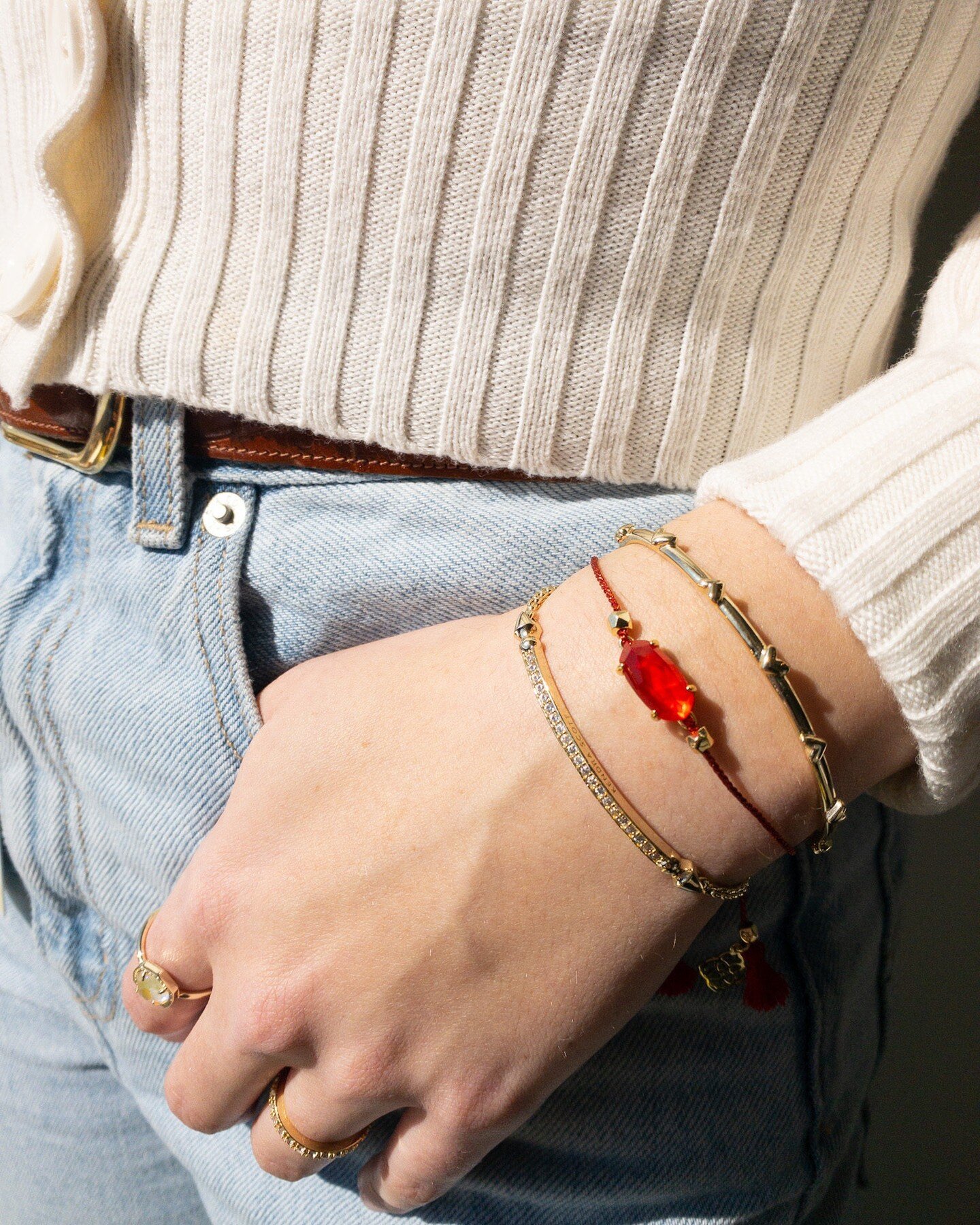 The bracelet stack we can't stop obsessing over. 💖✨20% of proceeds from the brand new Everlyne Friendship Bracelet in Red will benefit women and youth causes year-round. Doing good has never looked better! ❤️