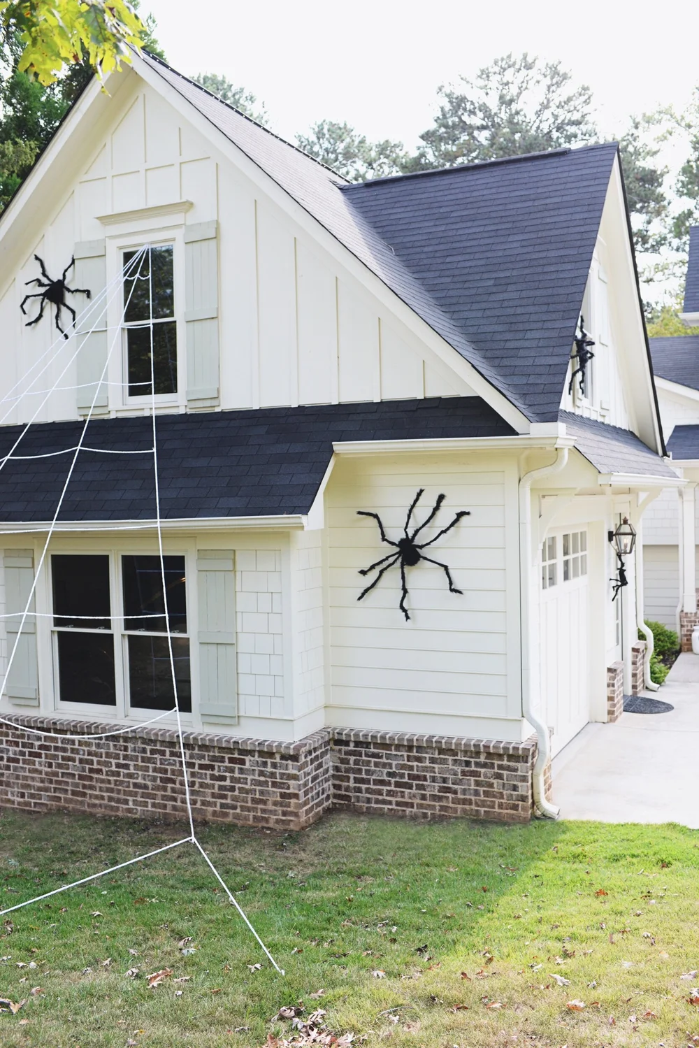 Our Spooky Spider Halloween Farmhouse — Porche & Co.