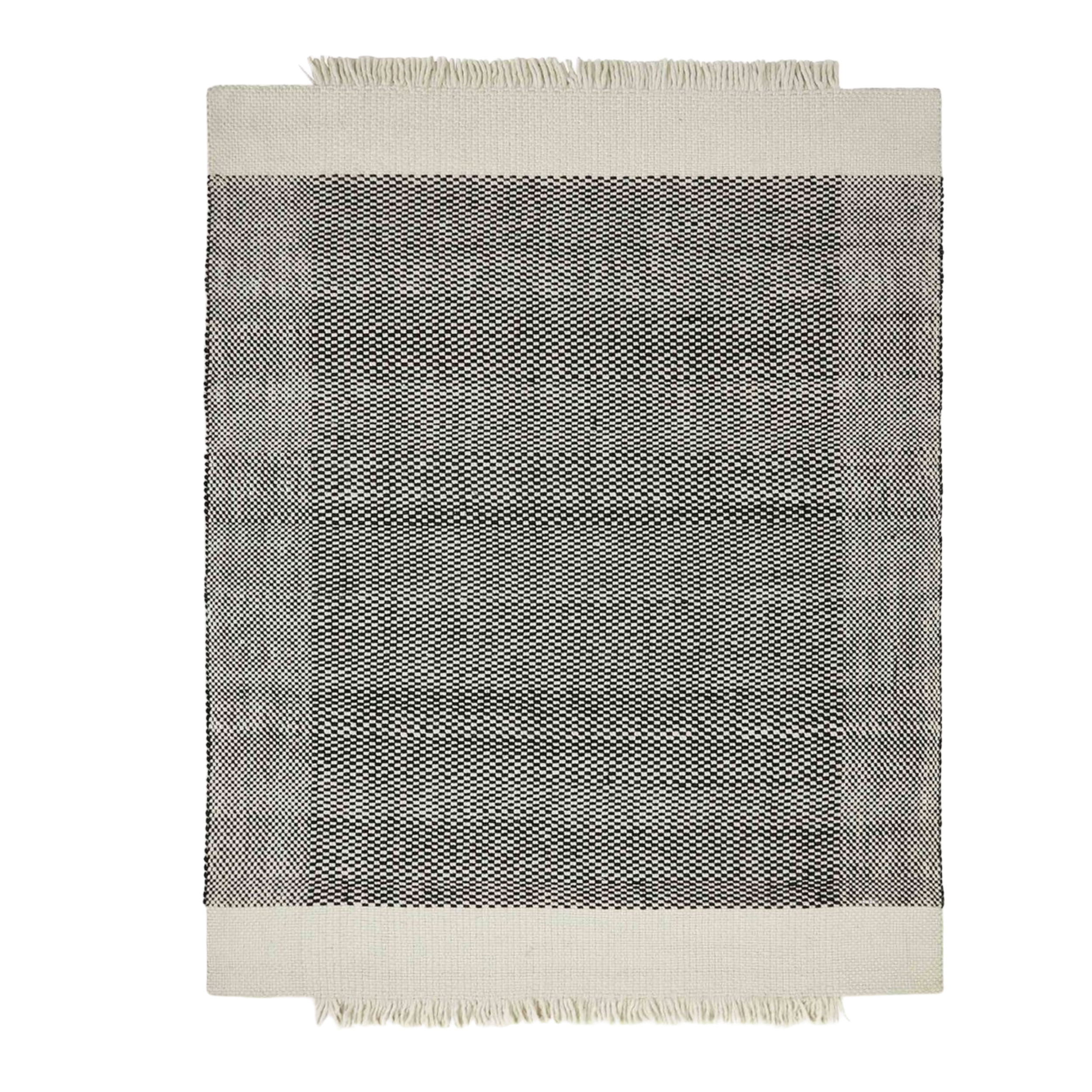 Joelle Rug, Black