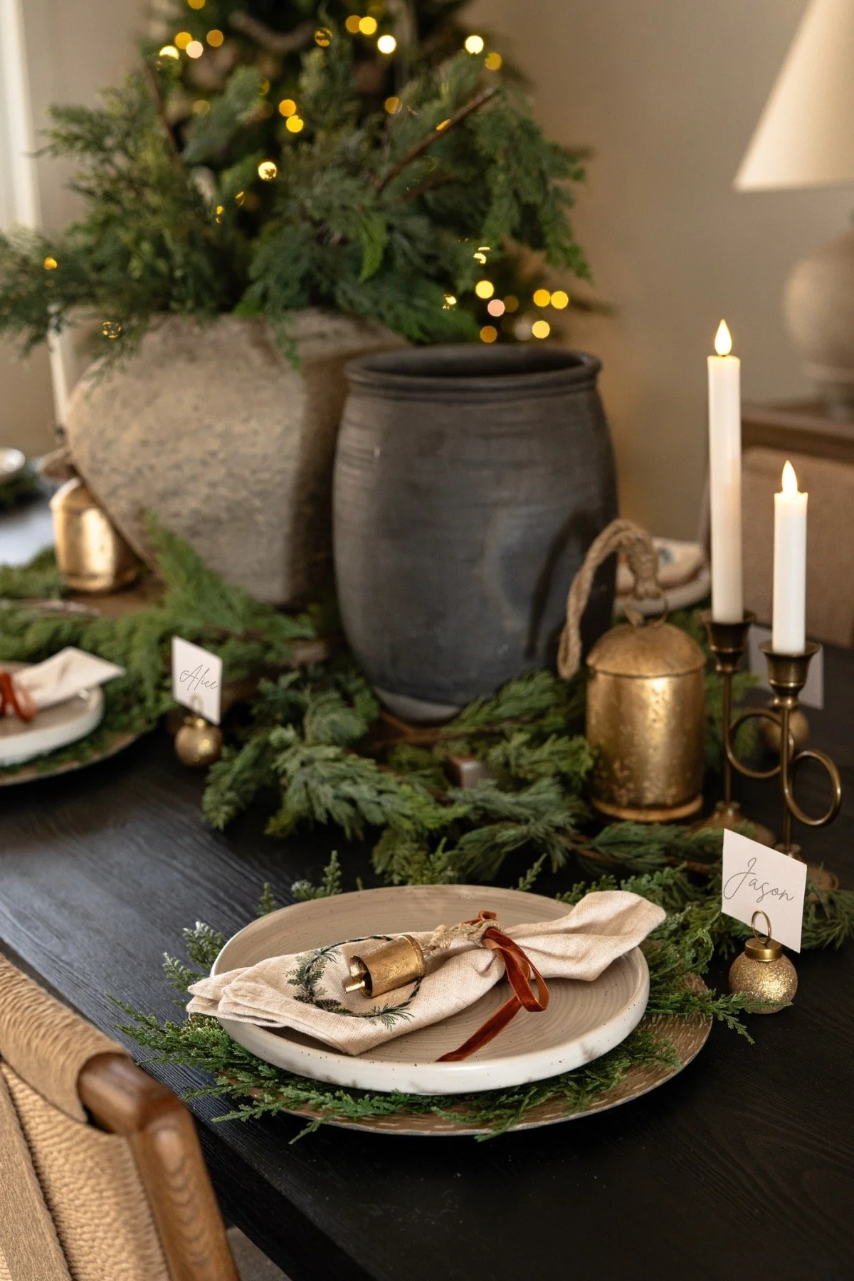 dining-room-nametag-christmas-decor.jpeg