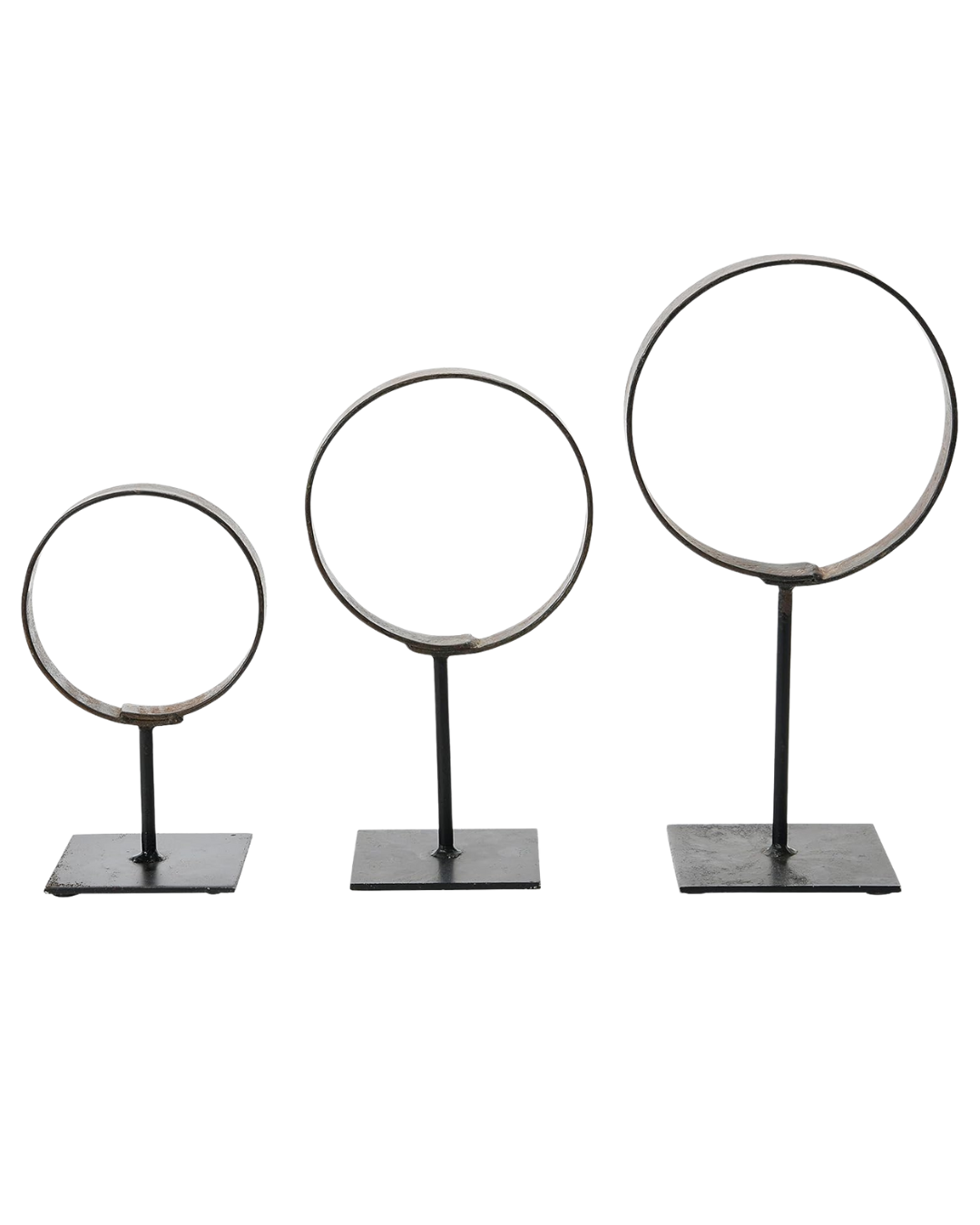 three-metal-circle-decor.png