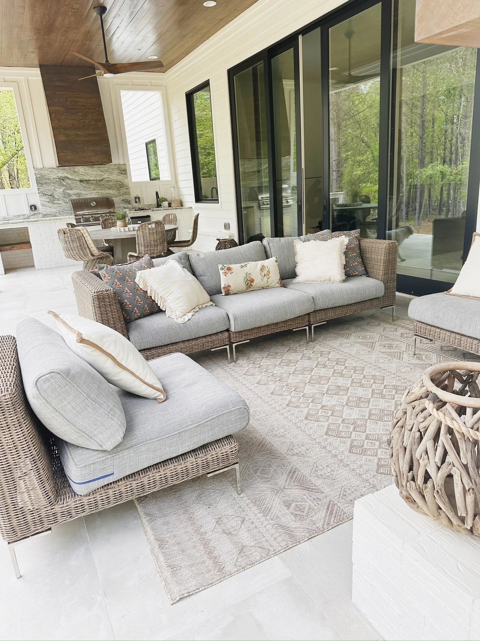 outer-sofa-set.JPG