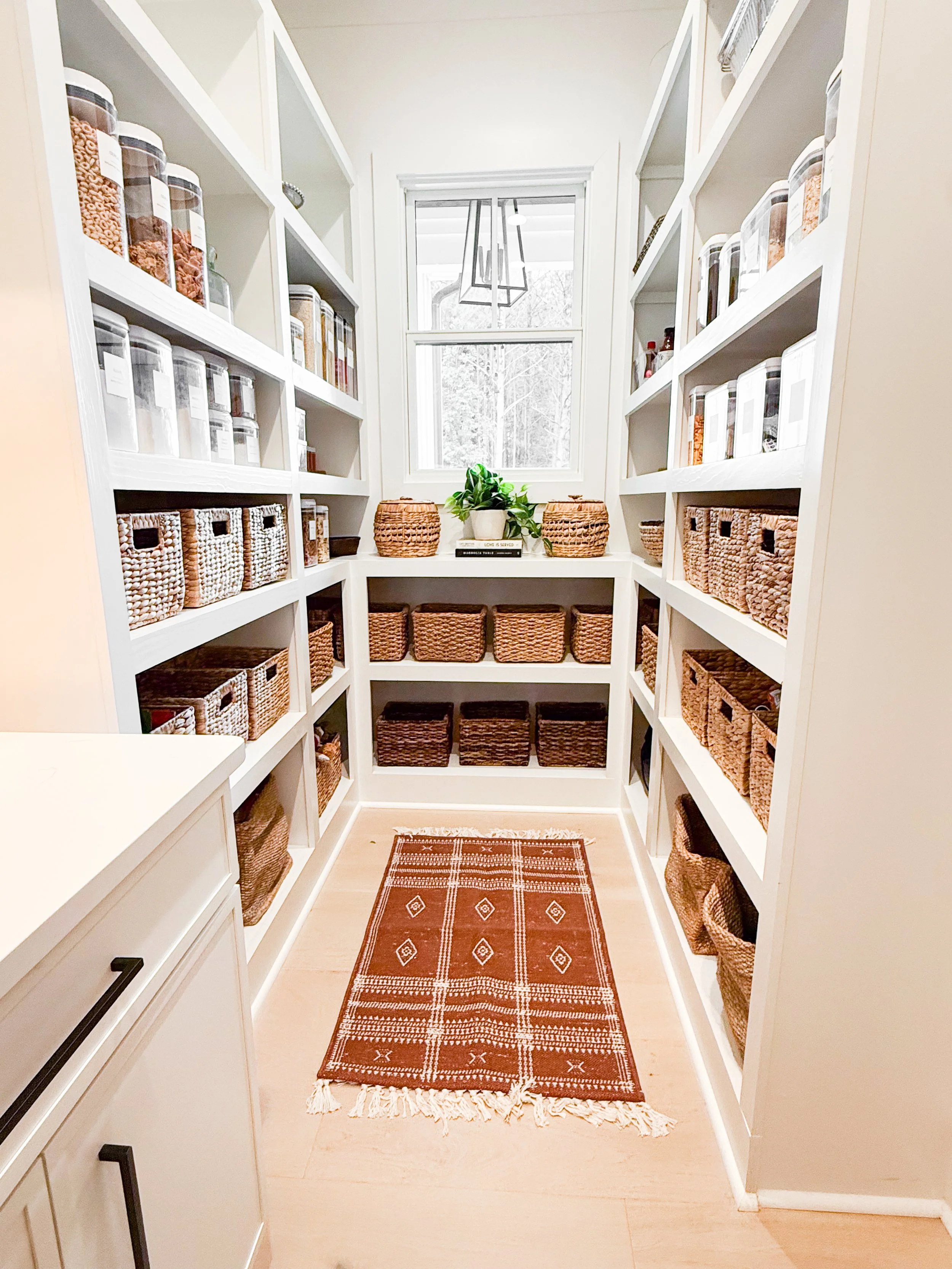 pantry-design-porche-and-co.jpg