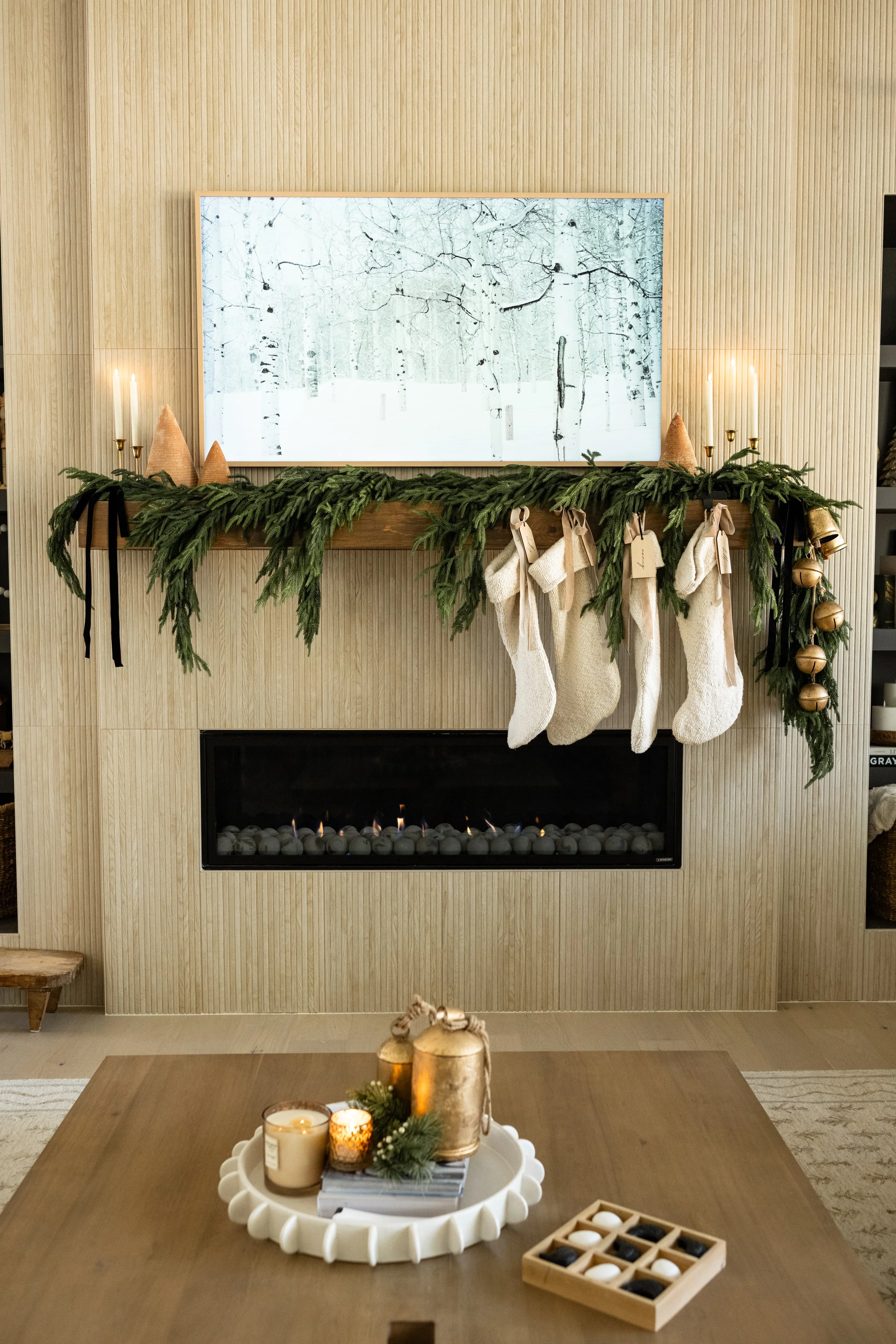 living-room-christmas-decorations.jpg