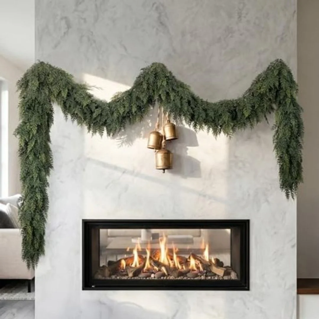 christmas-spruce-garland.jpg
