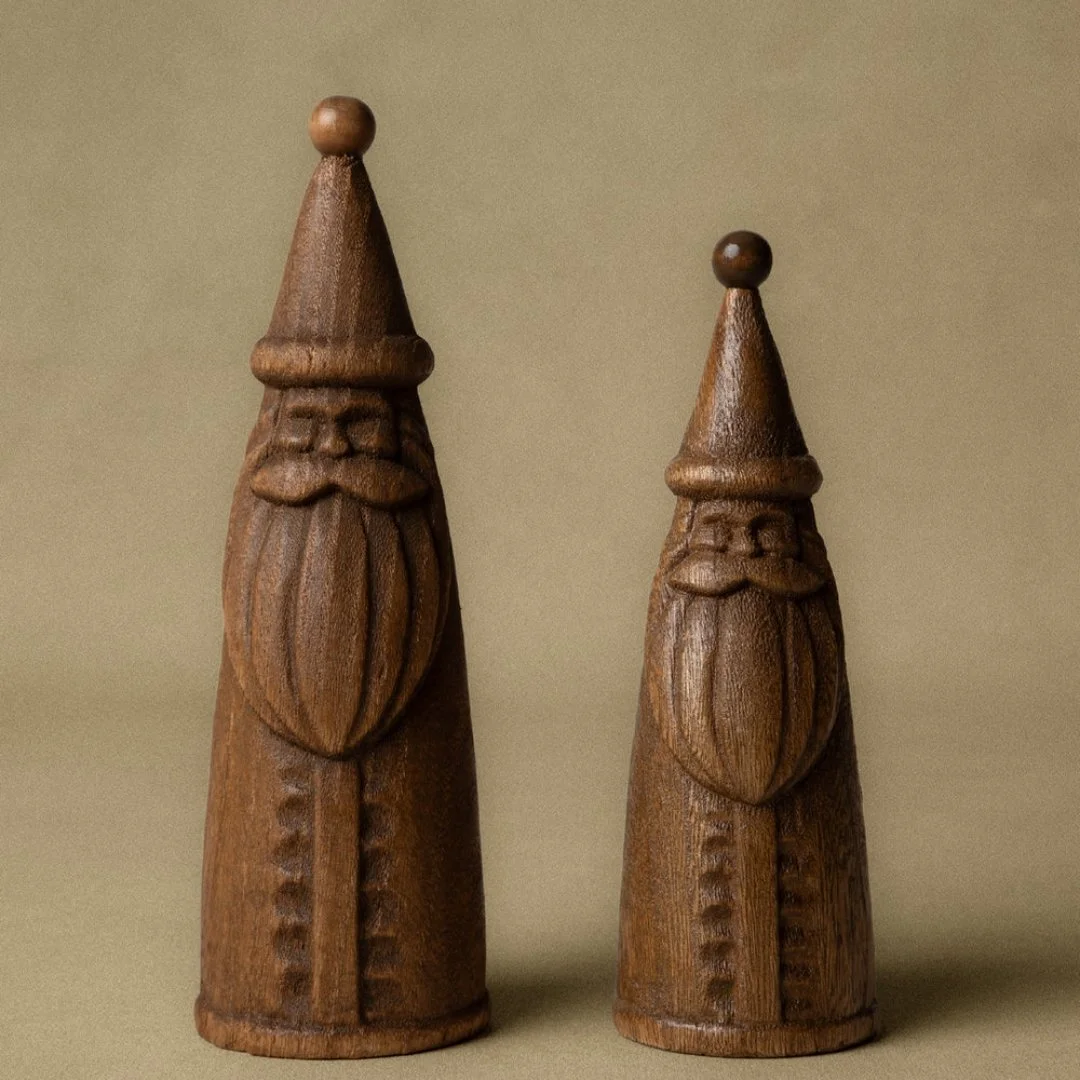 wooden-santa-decor.jpg