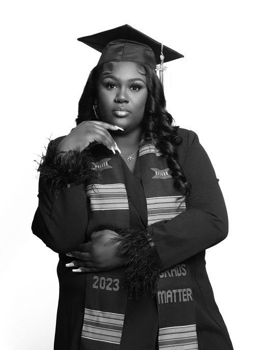 1 Look Grad (5 Edits)