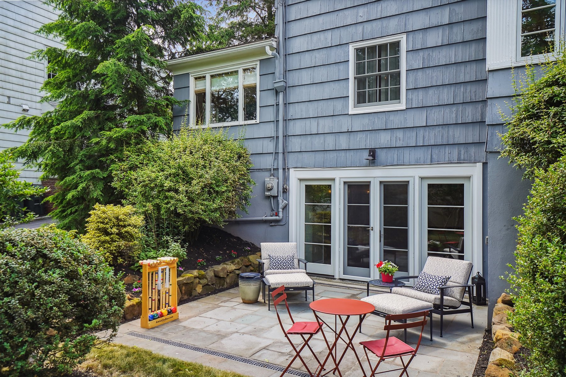 042_vmd_patio_051.jpg