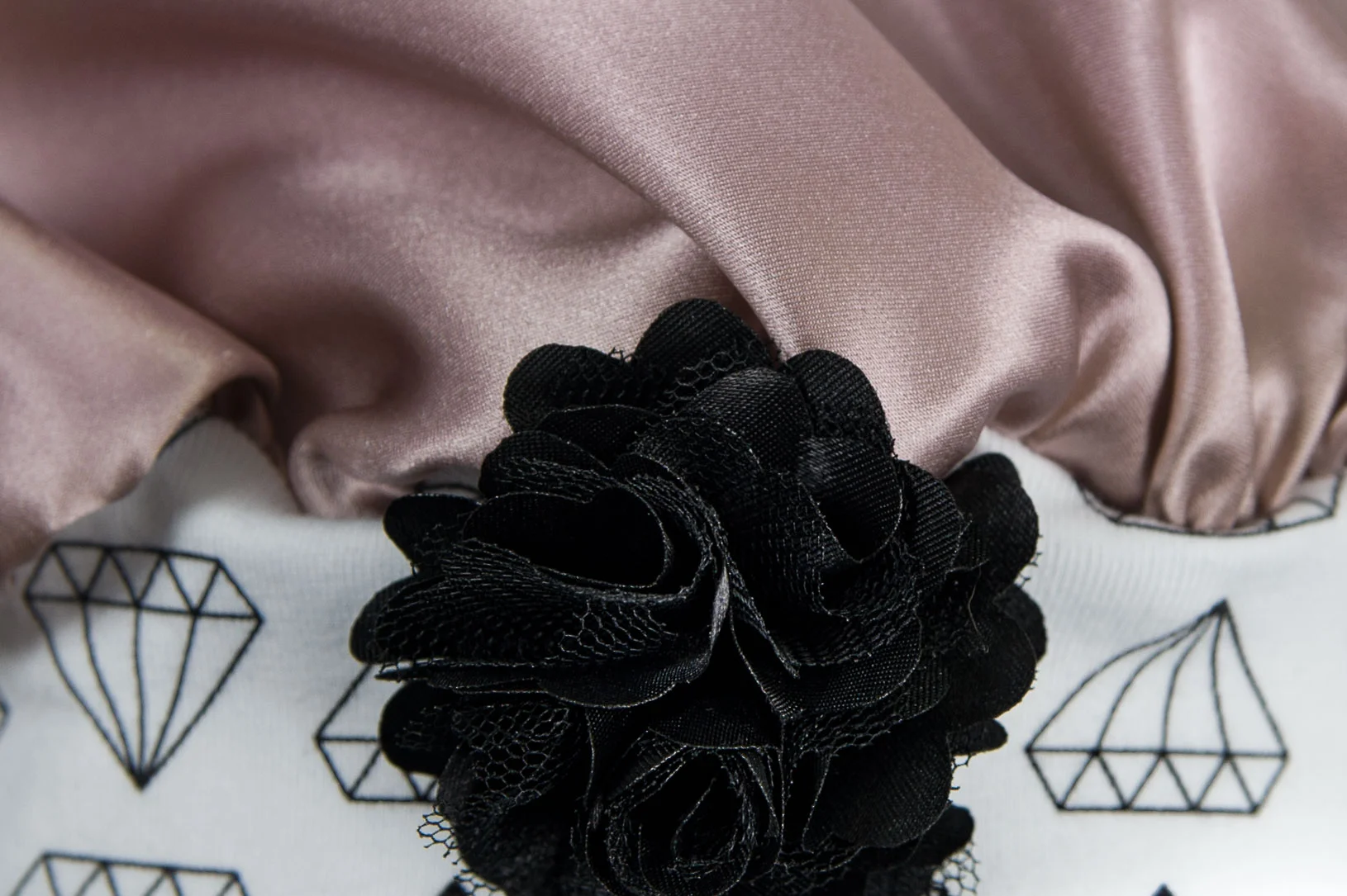pure silk sleep cap with pattern band and flower