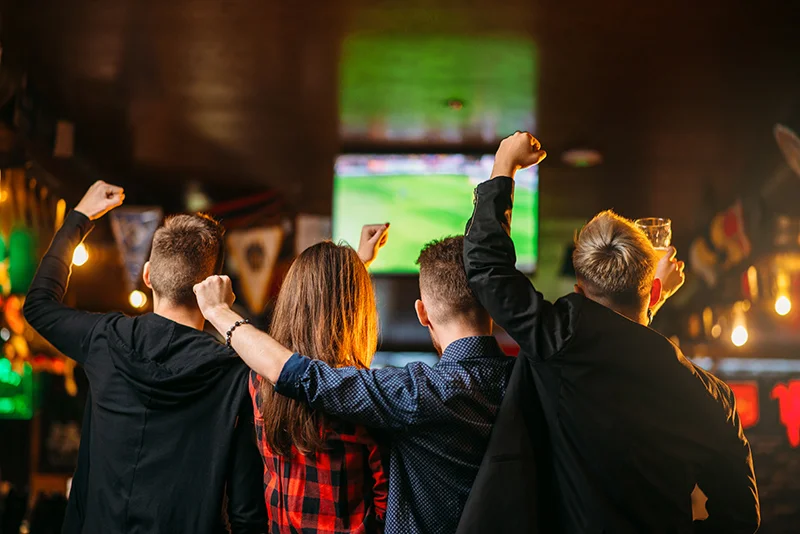 WATCH SPORT LIVE A huge LCD Screen with sound A full-service bar The ultimate lounge experience