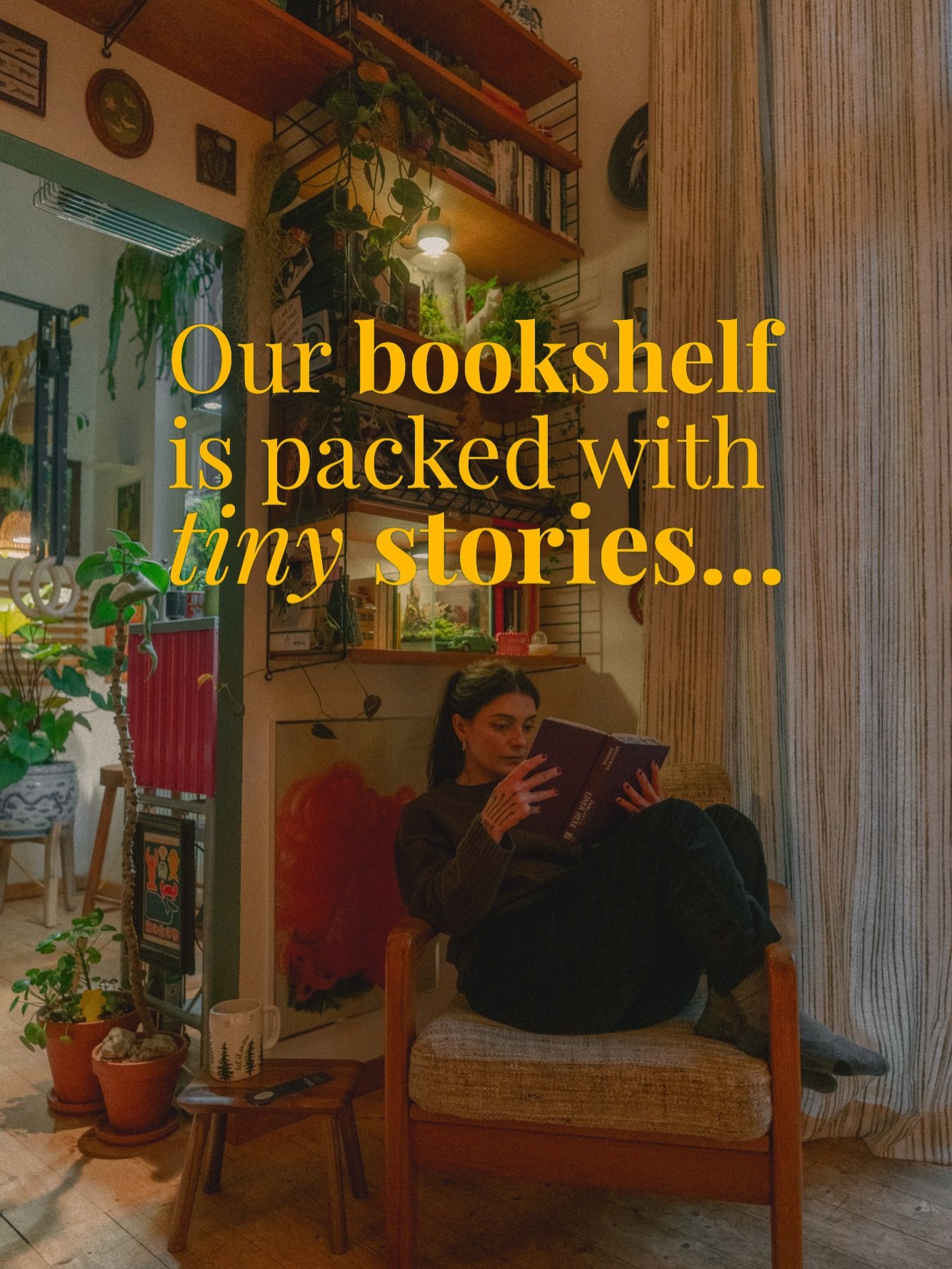 Shelves are just shelves&hellip;
until Vildana fills them with life, memories, and a good dose of personality 💚🦖

#bookshelfdecor #shelfstyling #interiorinspo #cozyhomevibes #shelfie #homedecorinspo #plantdecor #terrariumlife #tinytreasures #homest