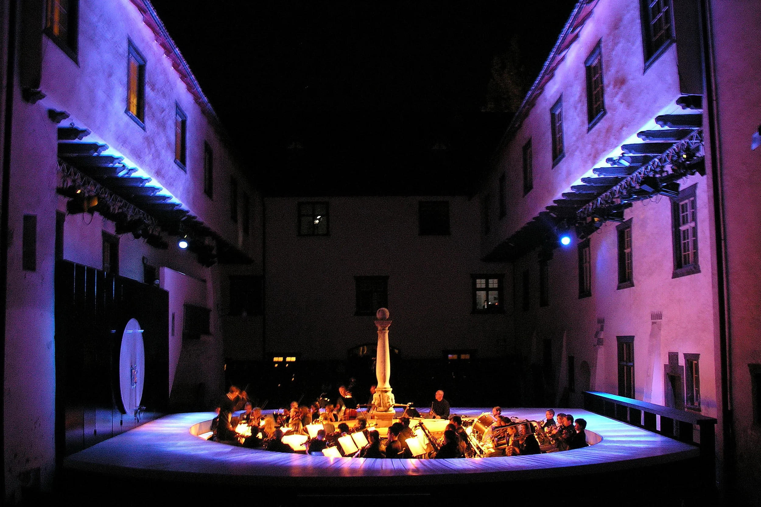 LA_Traviata_gr_04.jpg