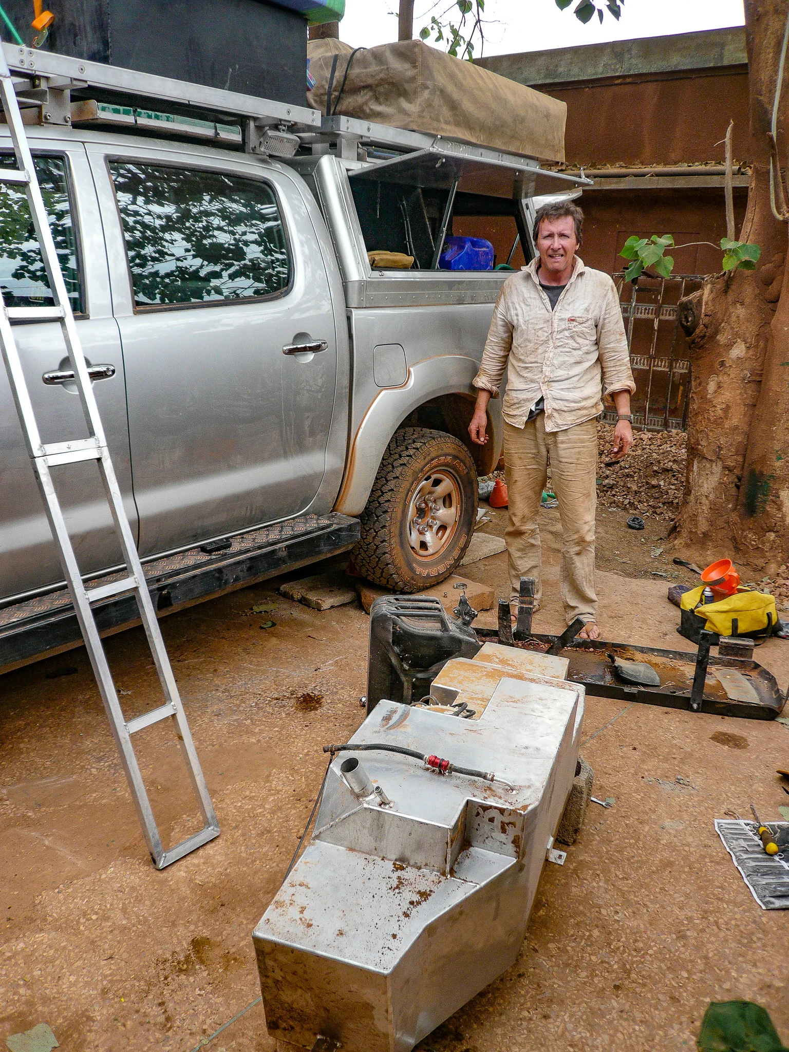 A RUPTURED FUEL TANK NEEDING ATTENTION. (Burkina Faso)