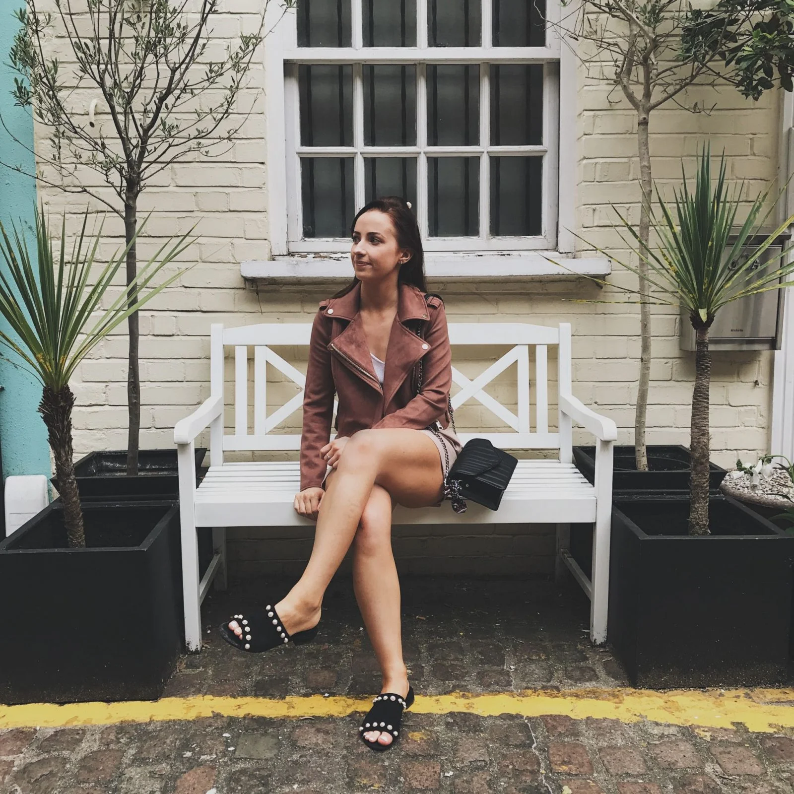 River-Island-pink-suede-jacket-and-tailored-shorts_EllaRyderIMG_4522-1600x1600.jpg