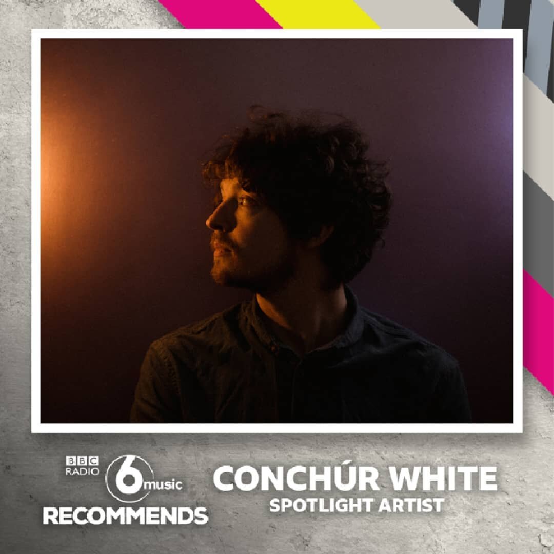 Big thanks to @steve_lamacq
for featuring @conchur.white as the Spotlight Artist on last night's show @bbc6music Recommends.  Listen back @bbcsounds for chat with Conch&uacute;r + a play of new track &quot;Dreamers&quot; 🙏