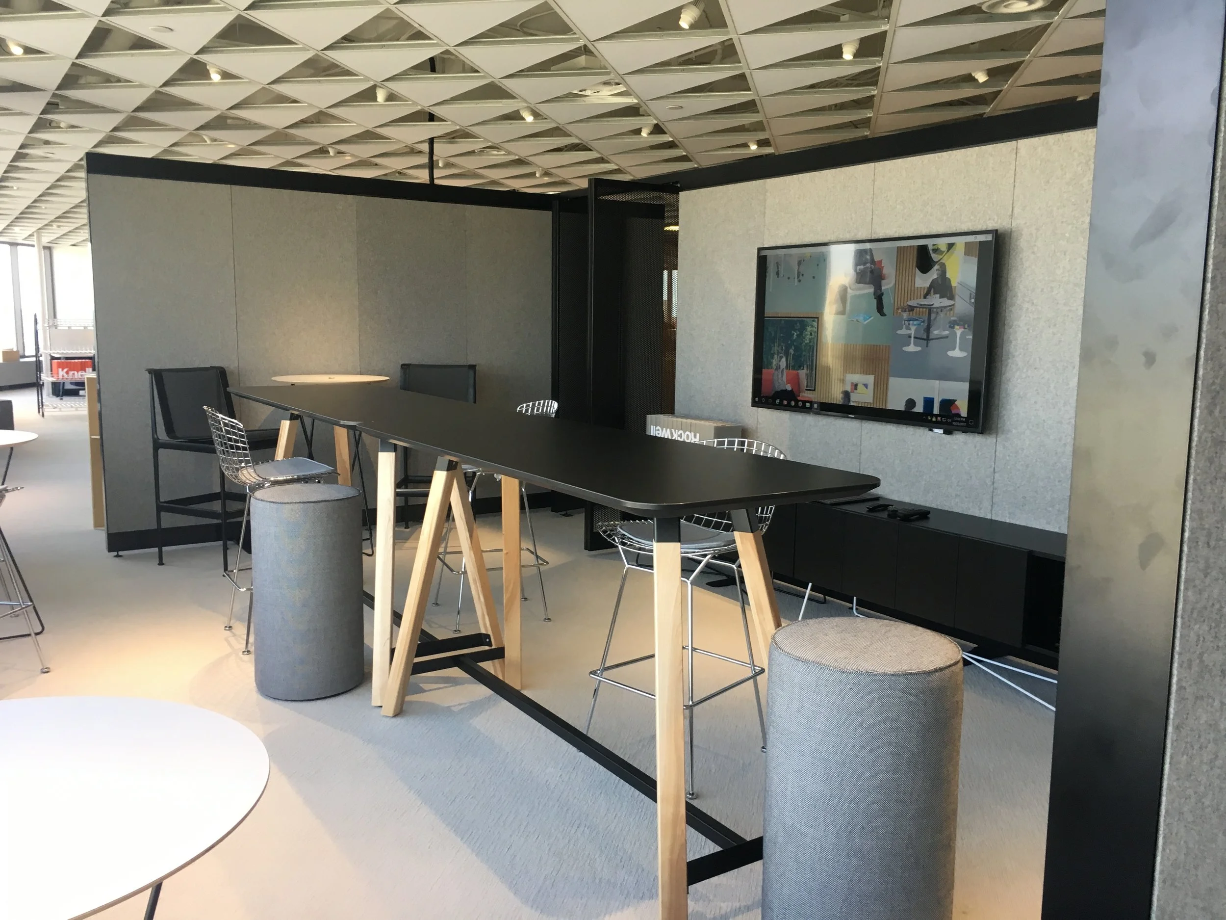 Knoll Philadelphia Contract Furniture Showroom and Sales Office Fit
