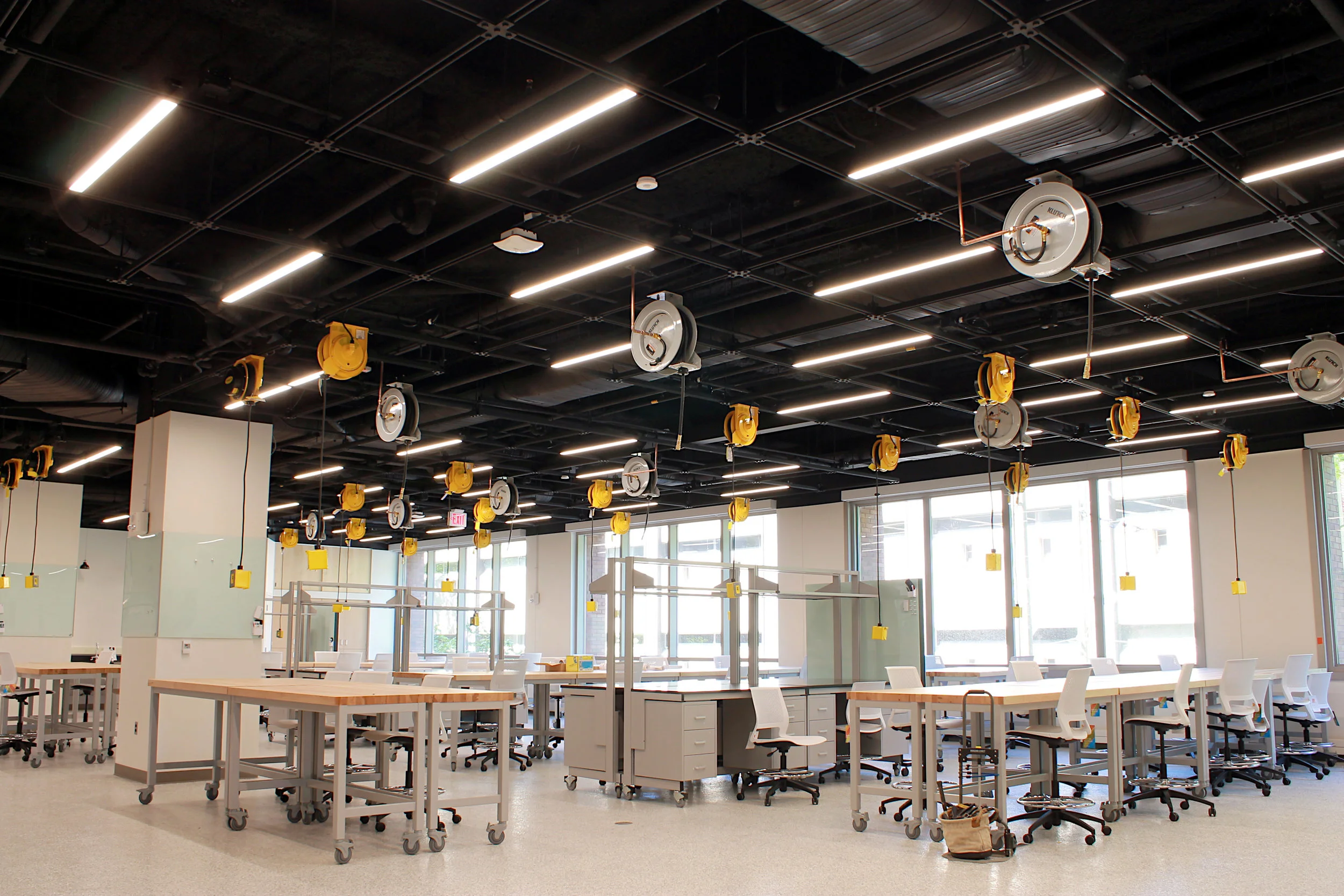 Temple University - College of Engineering New Computer and Undergraduate Research &amp; Collaboration Laboratories