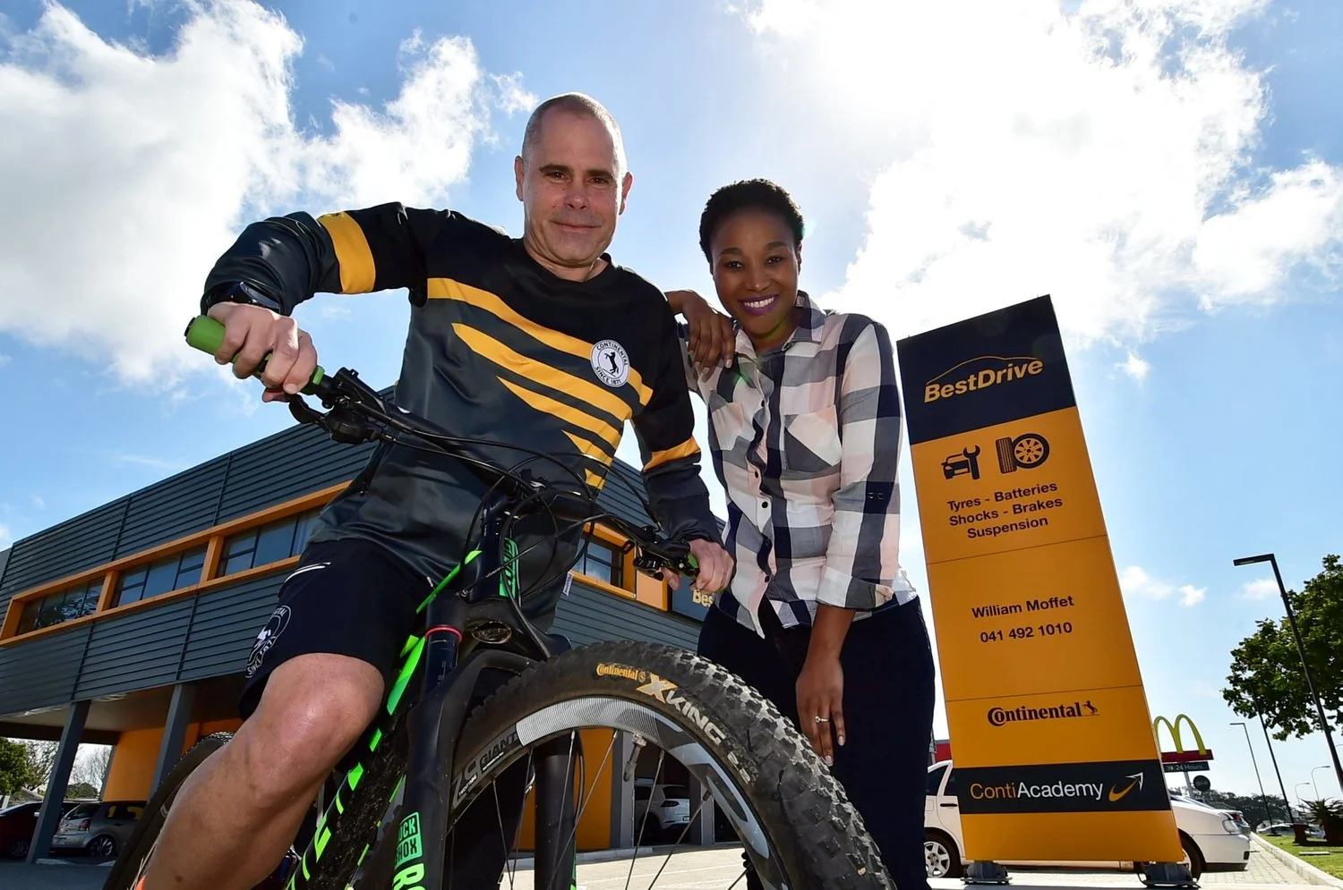 Gearing up are Continental’s head of marketing and sales Southern Africa Ian Langlands and The Herald editor Nwabisa Makunga. Image: Eugene Coetzee