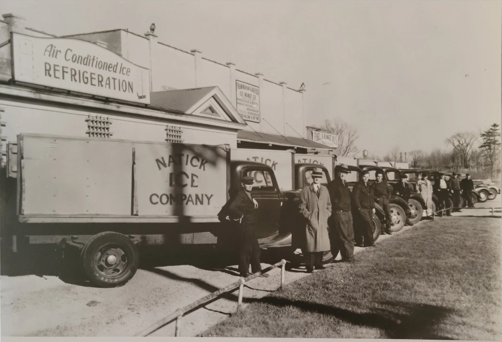 ❄️The Natick Ice Company helped Natick families keep their ice boxes cool from the late 1800s until the mid-20th century. They harvested ice from local bodies of water, such as Dug Pond, in January and February, and delivered it to families year-roun