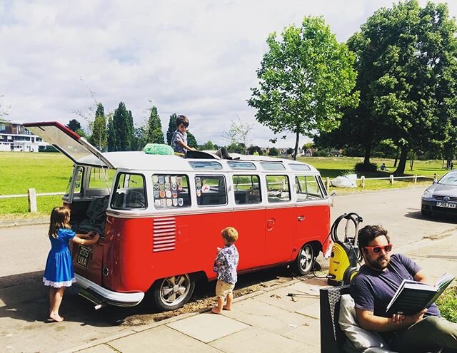 Sweets and ice cream are the currency of lockdown 🍭🍦 .
.
#bobslobster #foodtrucklondon #campervanlife #lockdown2020 #lobsterroll #londonrestaurants