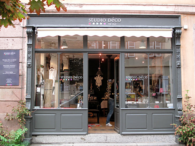 FrenchLife-presentation-storefront.jpg
