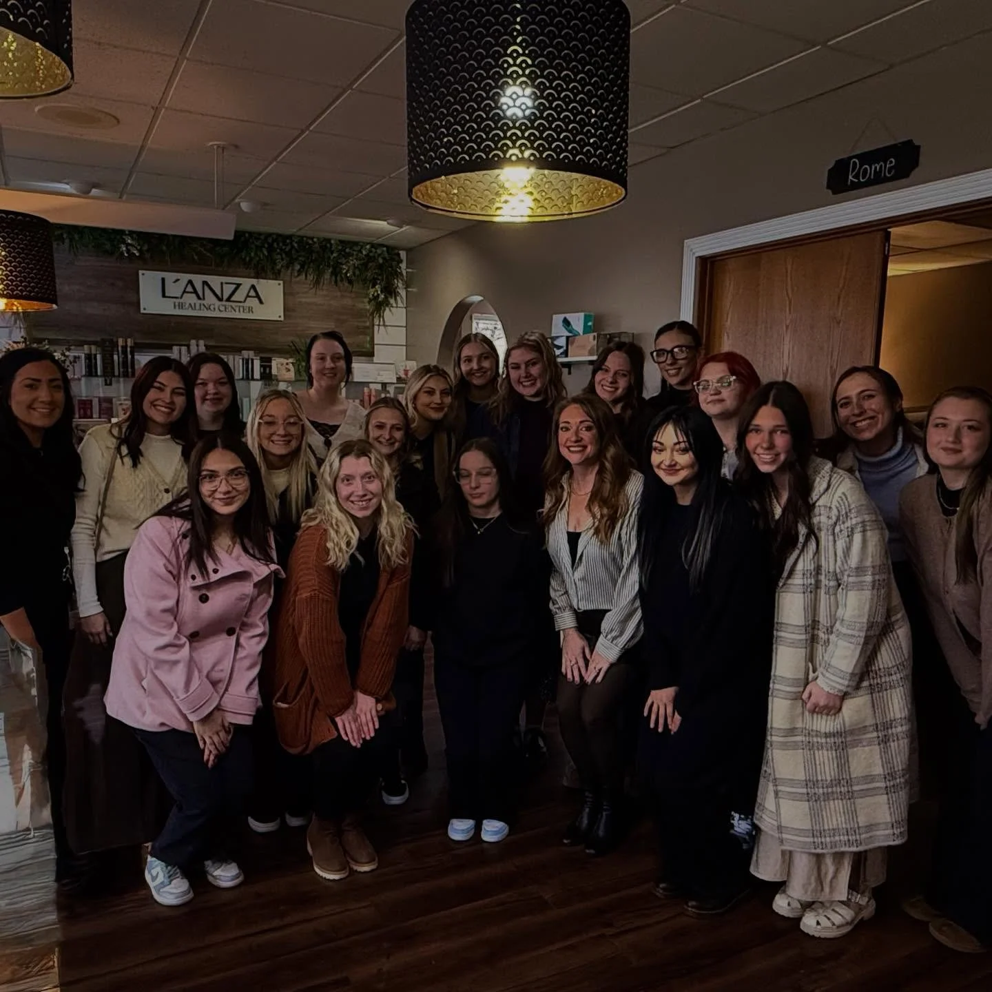 We had such a great time with the students from Nova yesterday! They toured the salon, learned about our associate program, and even took part in a fun scavenger hunt. Swipe to see the winner of the scavenger hunt 😉🤍
-
-
-
-
-#Indulgesalon #northma