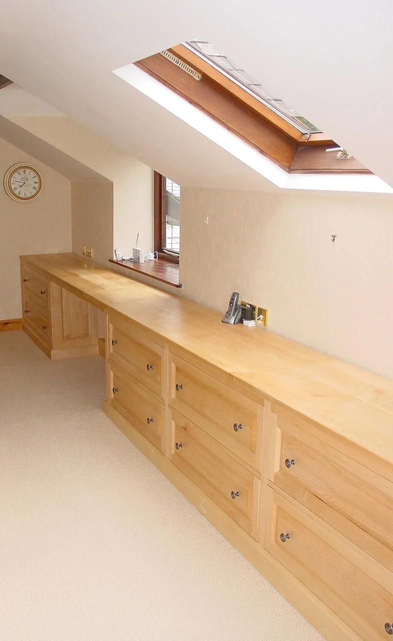 Maple Bedroom Drawer Storage
