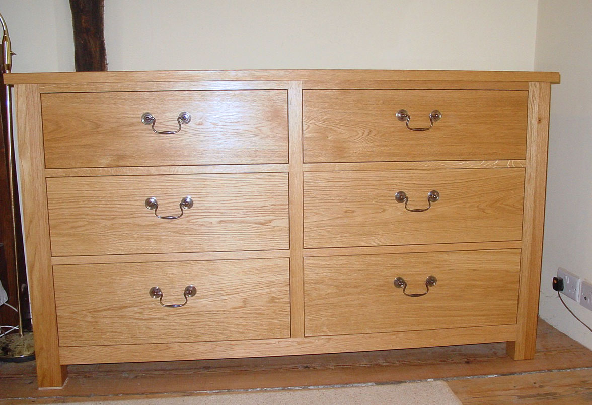 Oak Chest of Drawers