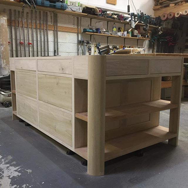 Drawers fitted to centre island